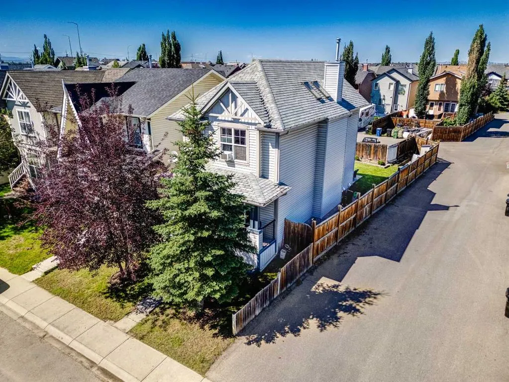 133 Auburn Bay View SE
