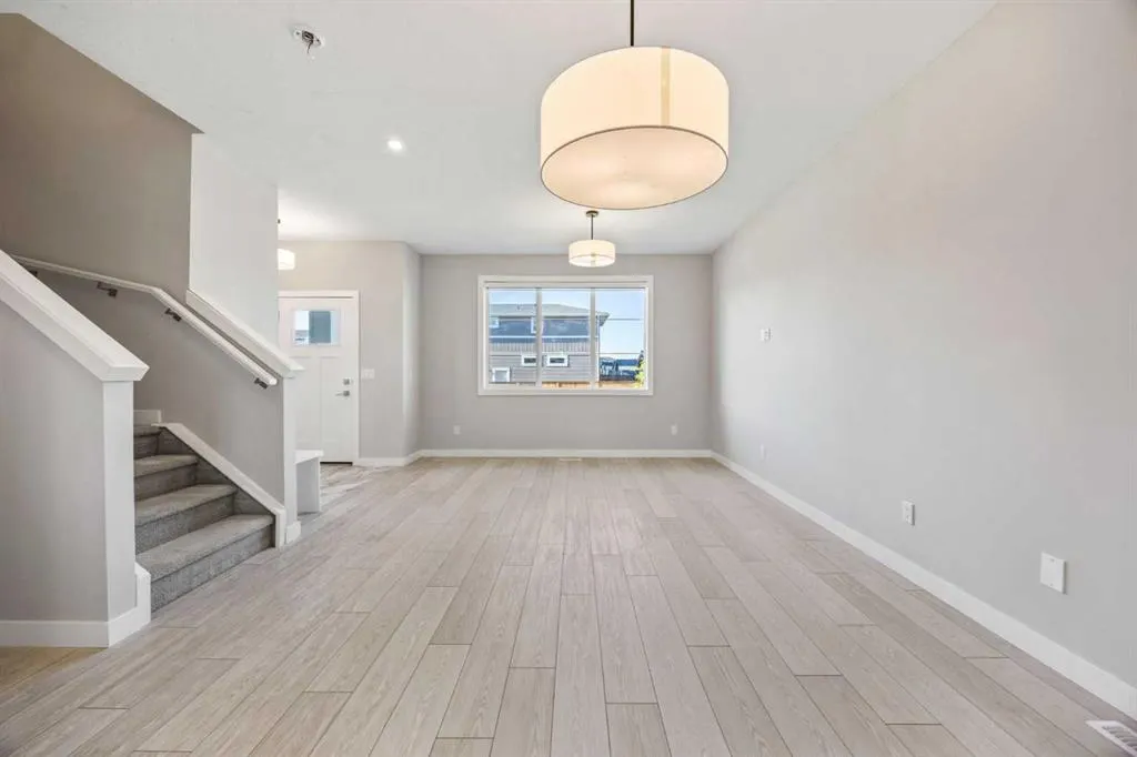 204 Chelsea Manor