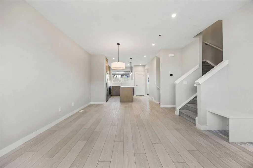 204 Chelsea Manor