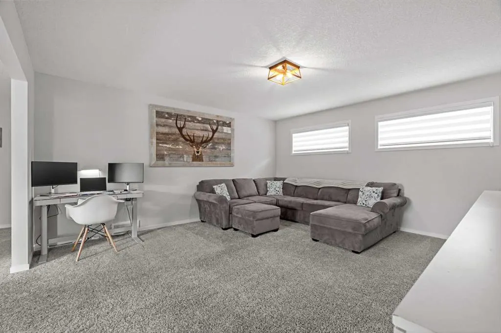 141 Auburn Meadows Crescent SE