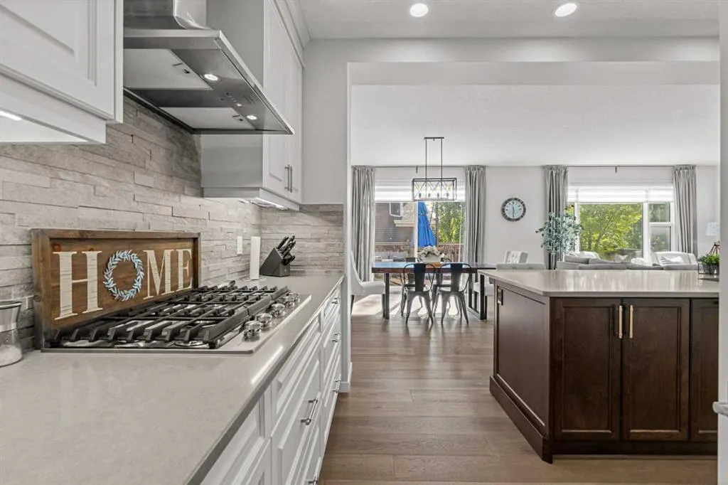 141 Auburn Meadows Crescent SE