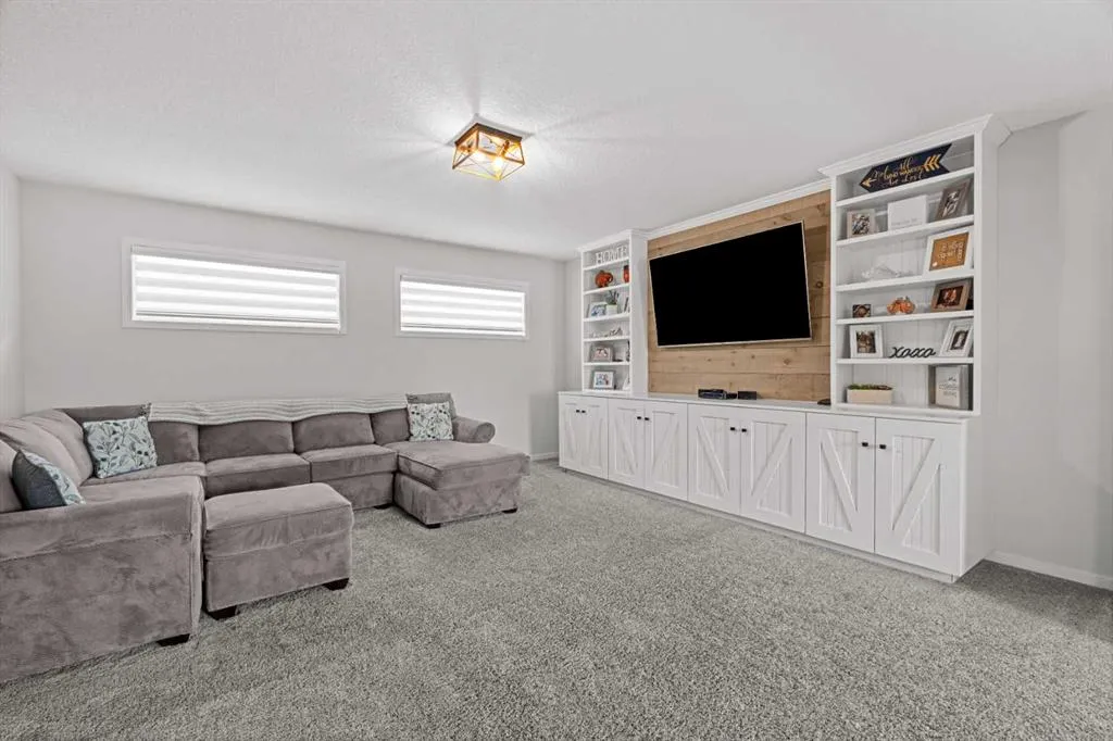 141 Auburn Meadows Crescent SE
