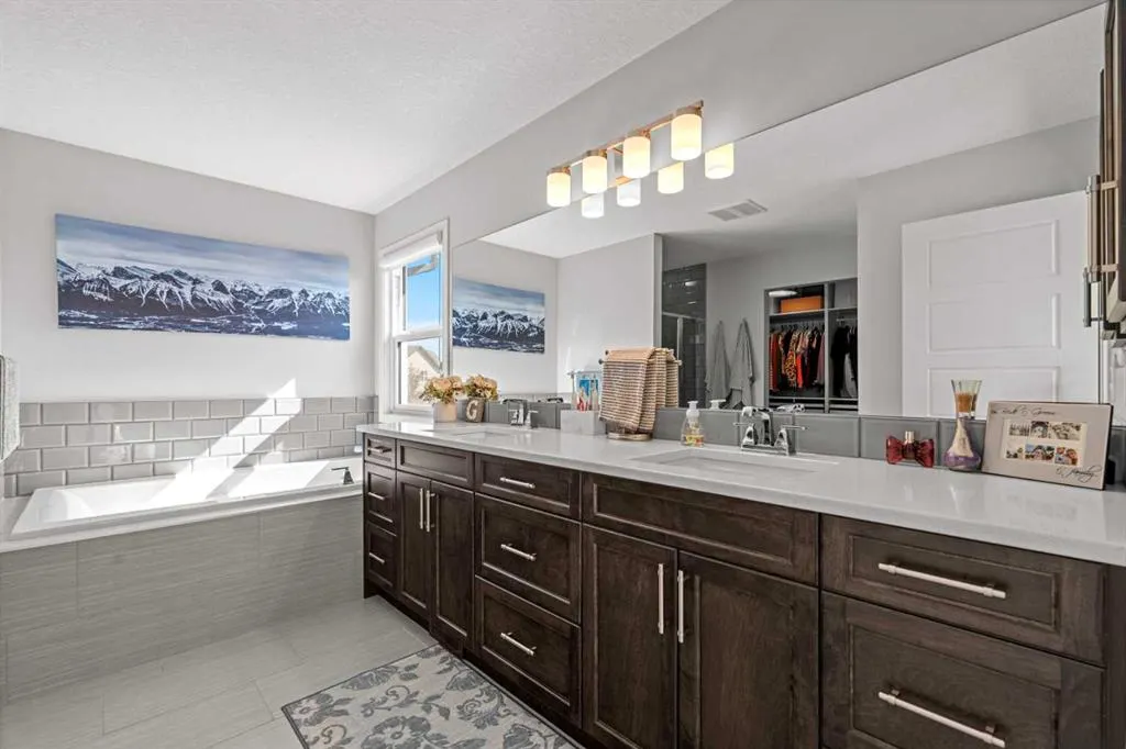 141 Auburn Meadows Crescent SE