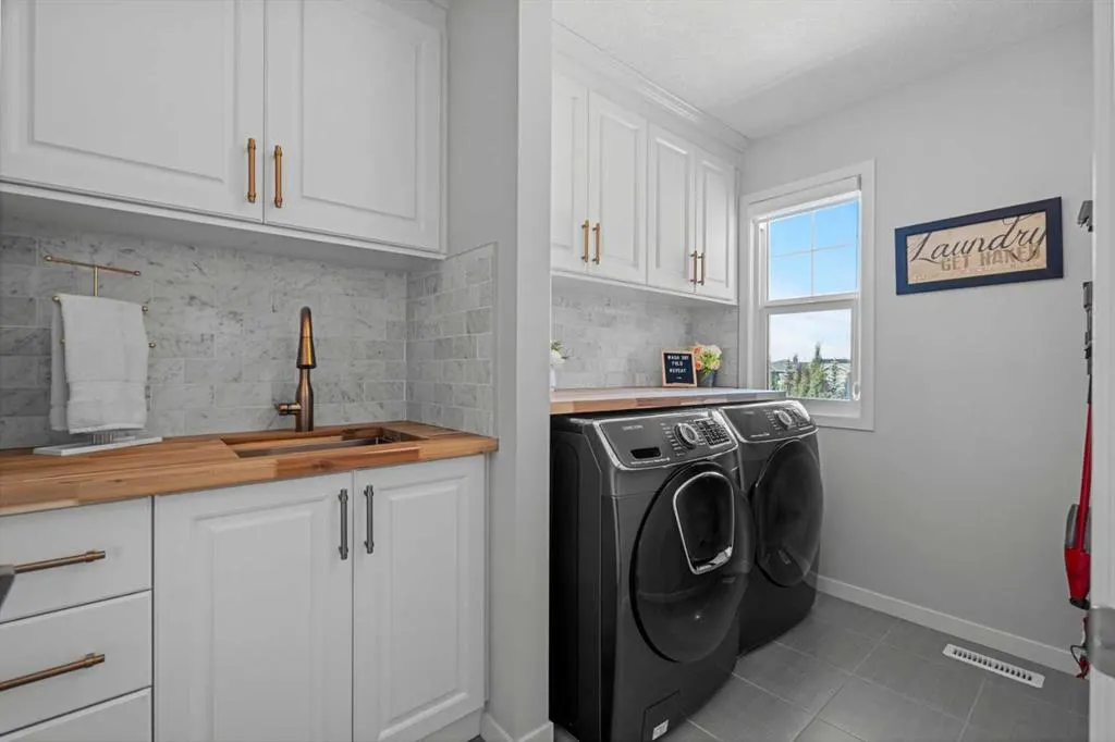 141 Auburn Meadows Crescent SE