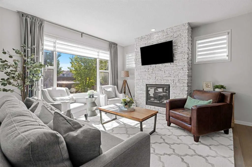 141 Auburn Meadows Crescent SE