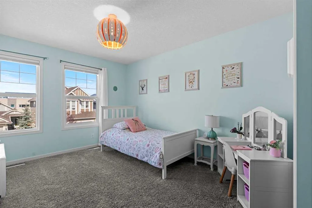 141 Auburn Meadows Crescent SE