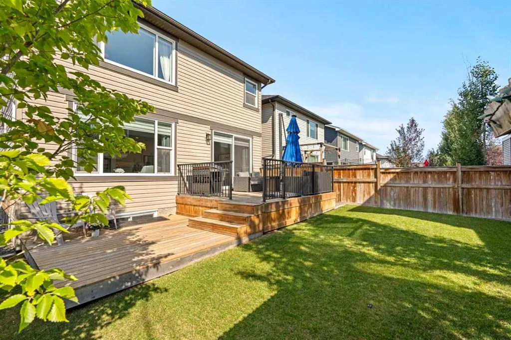 141 Auburn Meadows Crescent SE