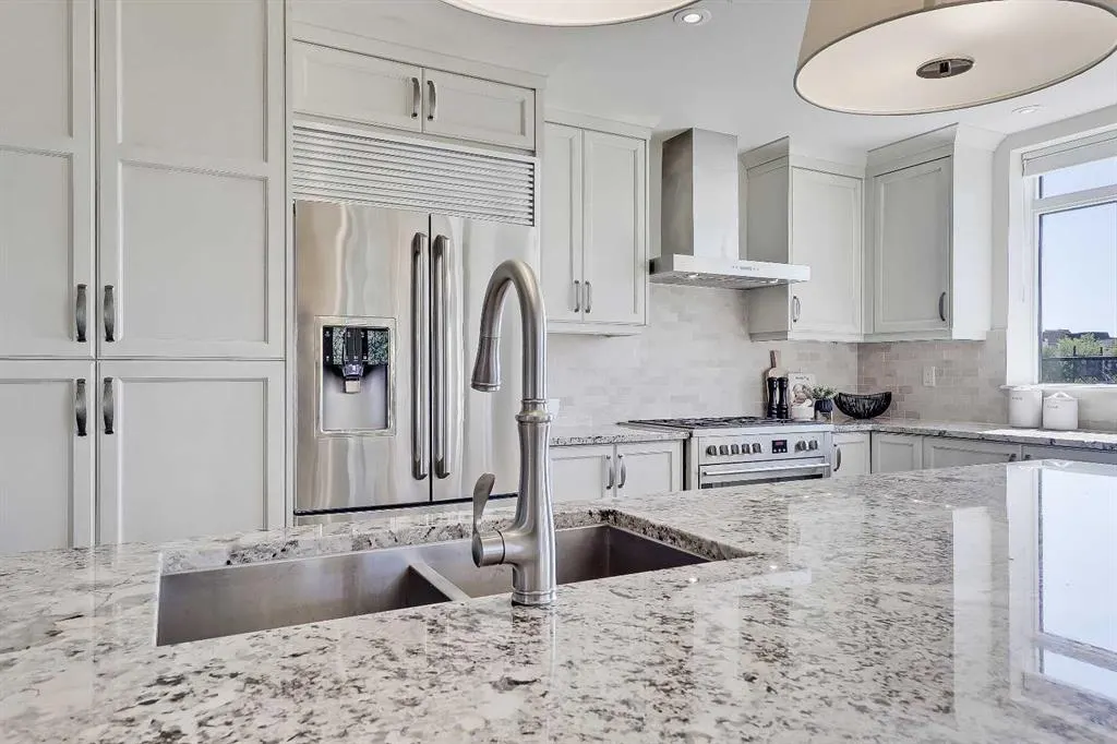 221 Quarry Way SE, #107
