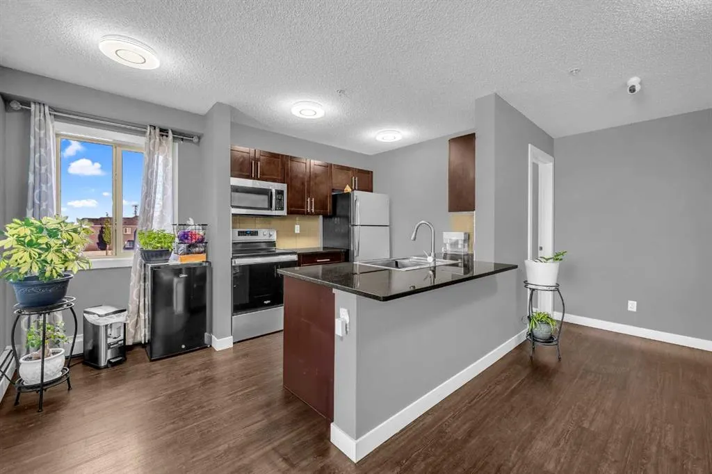 5 Saddlestone Way NE, #319