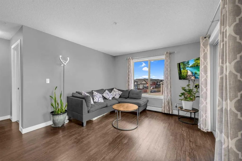 5 Saddlestone Way NE, #319