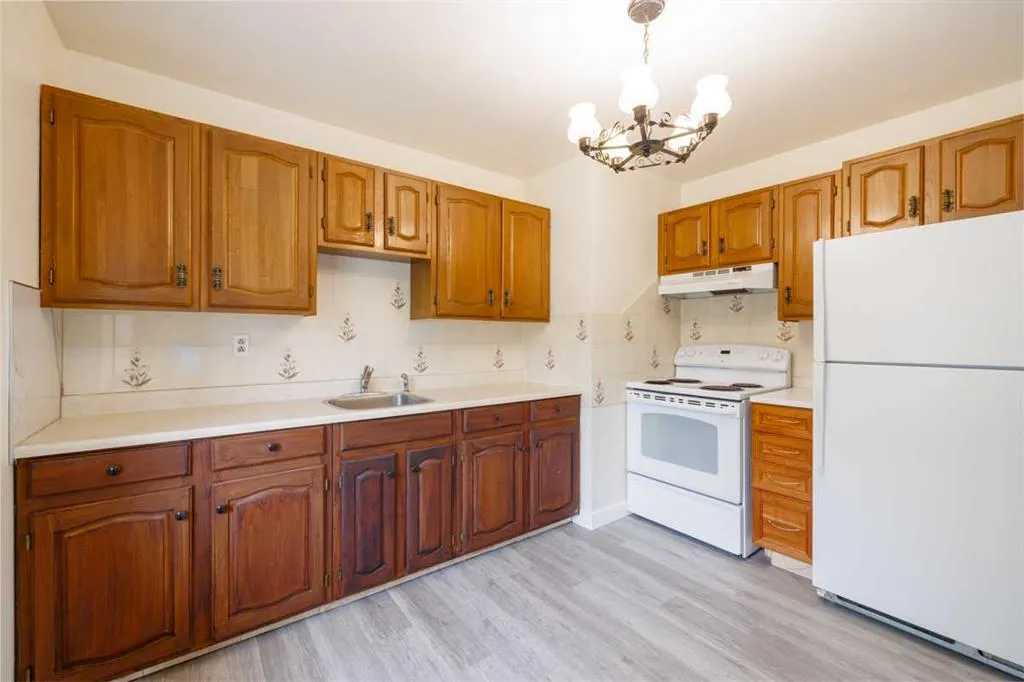 33 Northmount Crescent NW