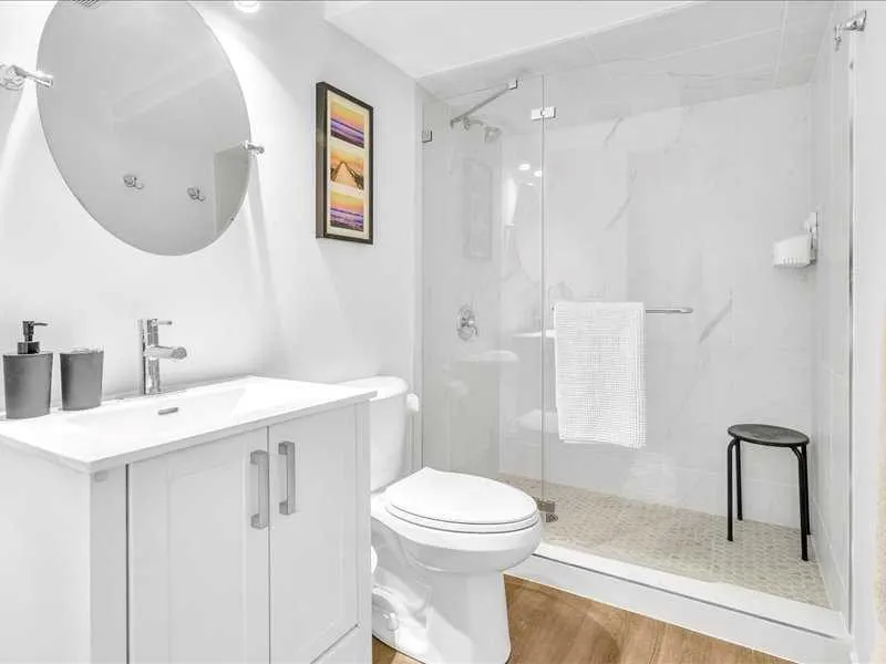 104 Bridlewood Road SW