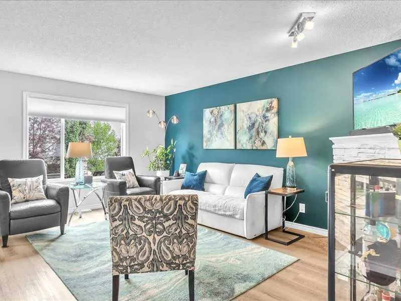 104 Bridlewood Road SW