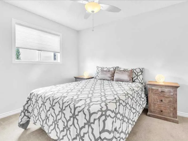 104 Bridlewood Road SW