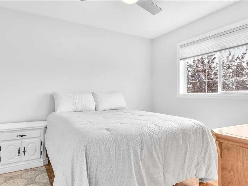 104 Bridlewood Road SW