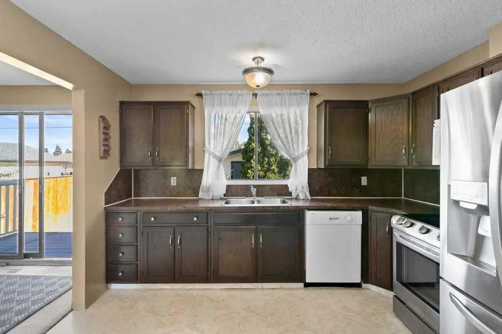 4724 Rundlehorn Drive NE