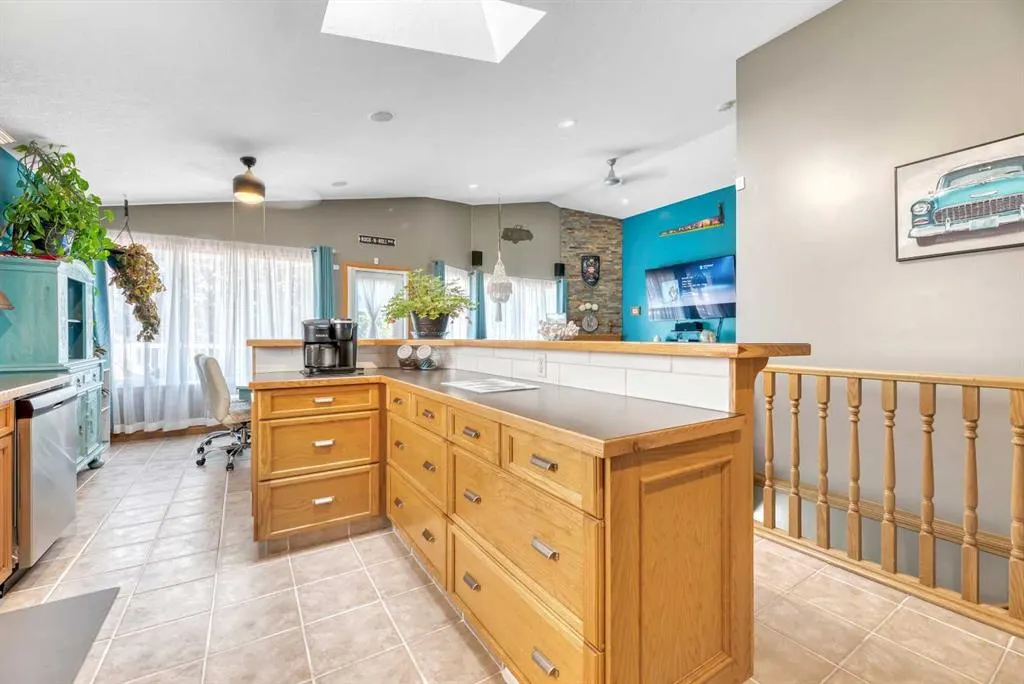 27 Strathmore Lakes Way