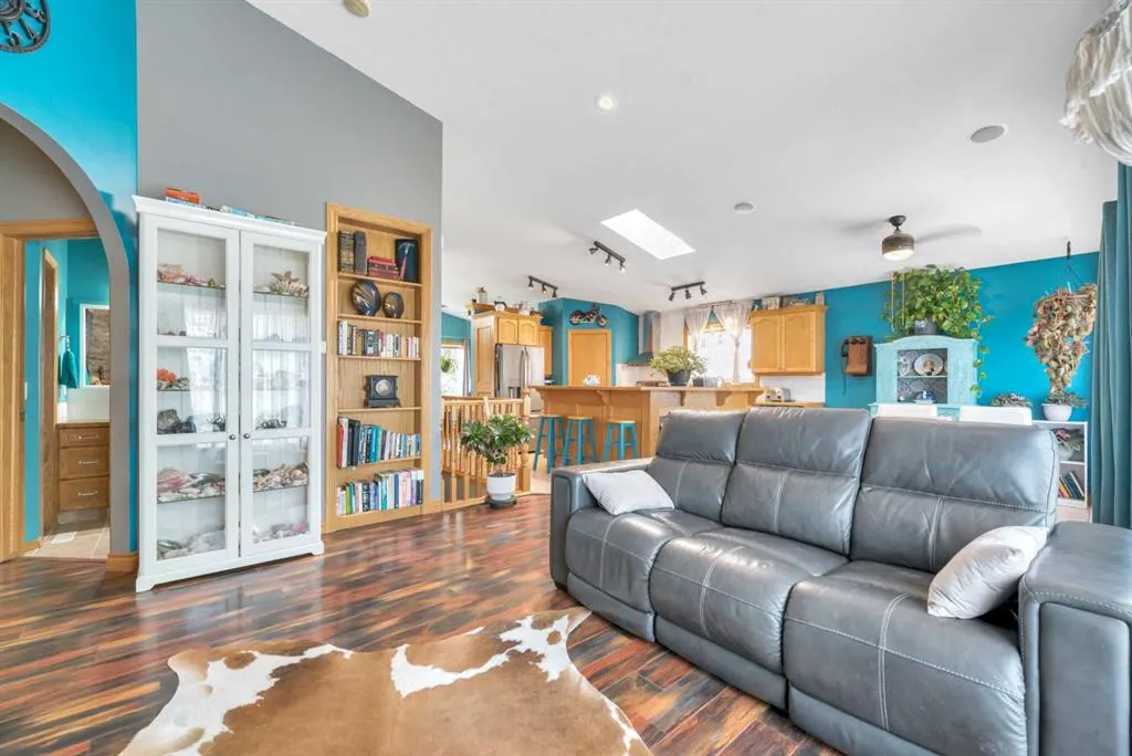 27 Strathmore Lakes Way