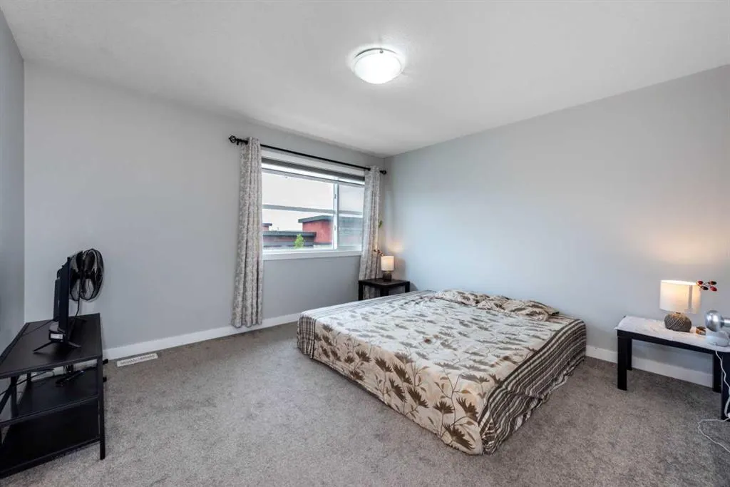 44 skyview Circle NE