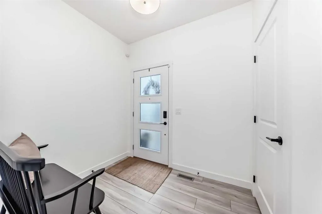 36 Emberside Green