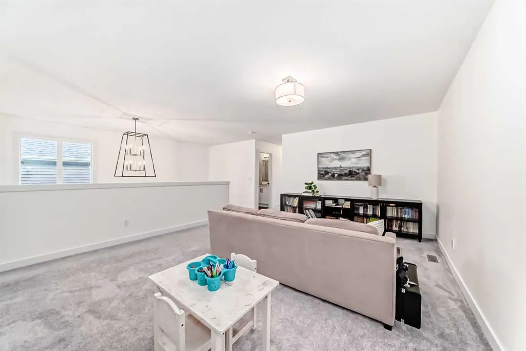 36 Emberside Green