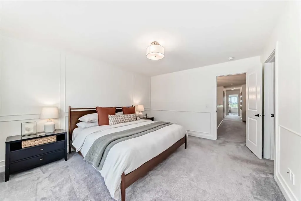 36 Emberside Green