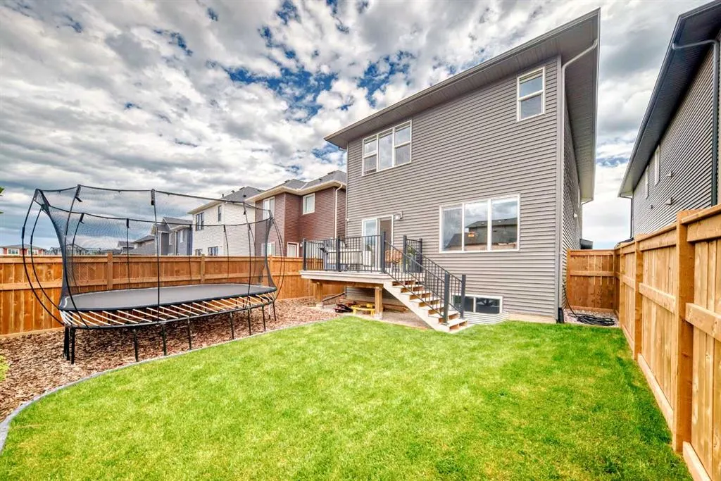 36 Emberside Green