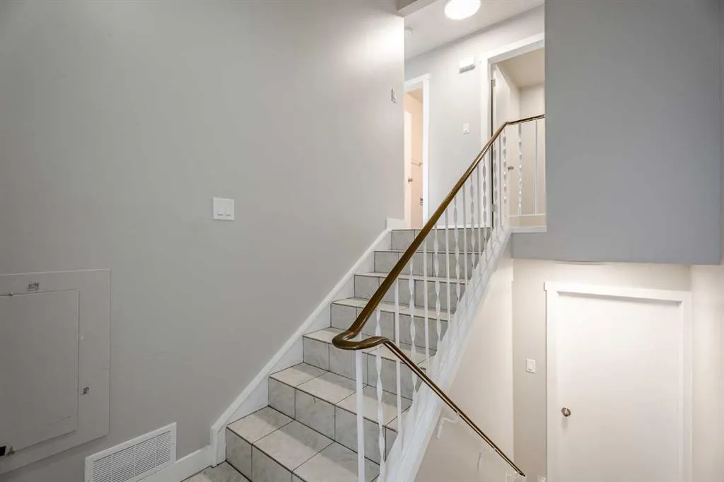 424 Sabrina Road SW