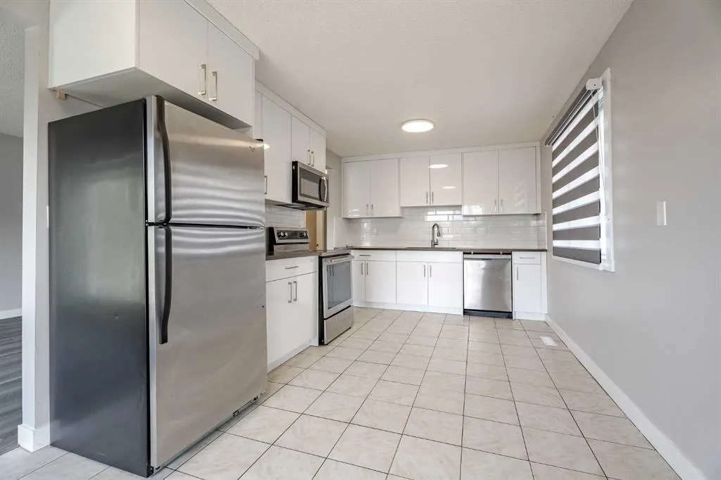 424 Sabrina Road SW