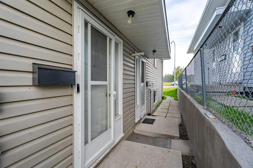424 Sabrina Road SW
