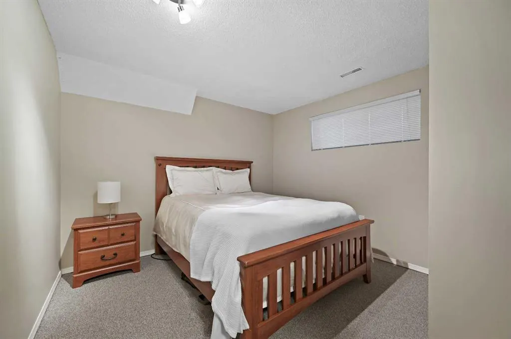 51 Cranberry Square SE