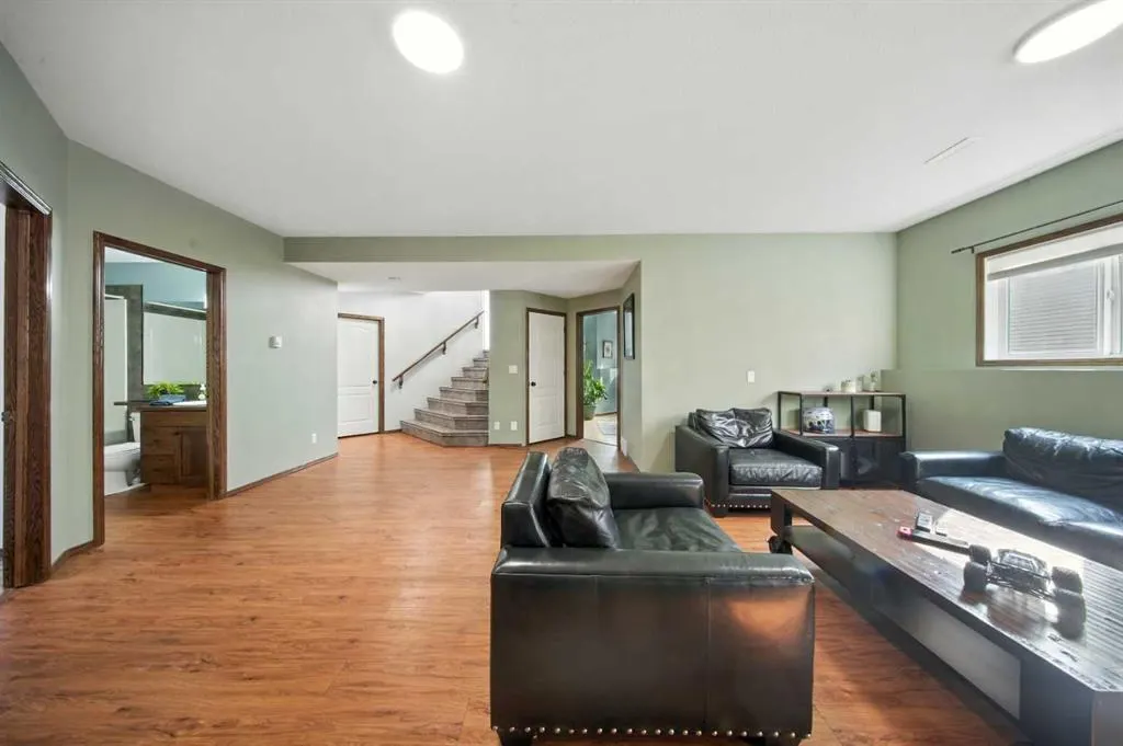28 Irving Crescent