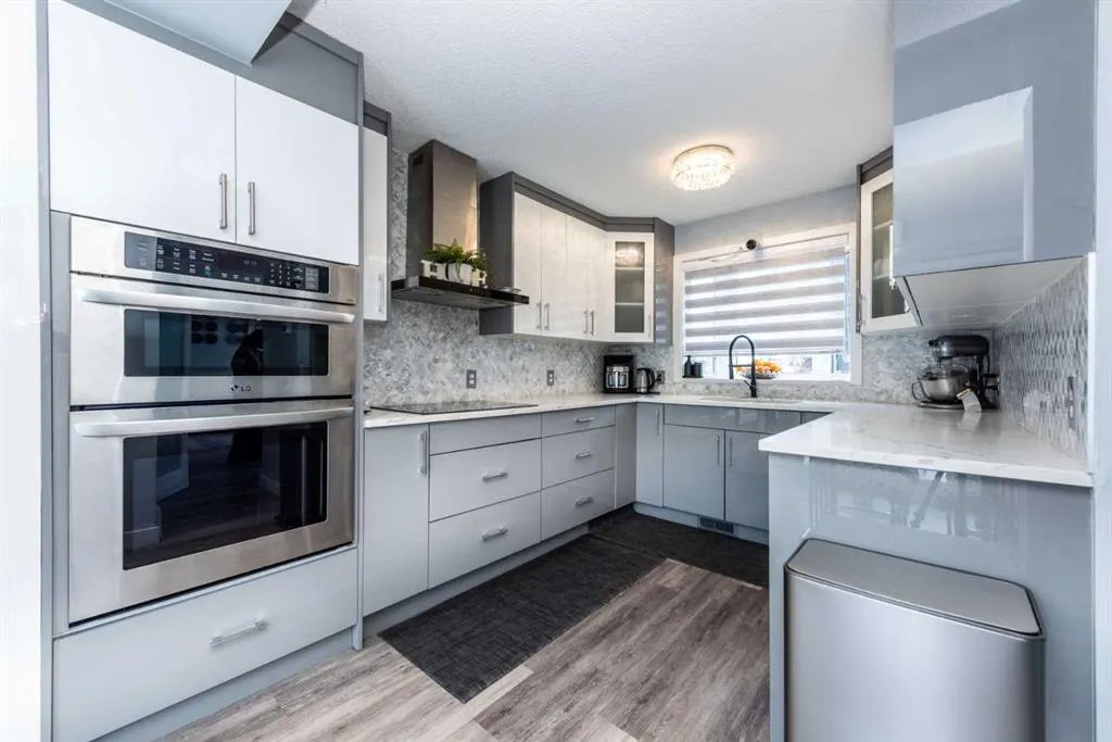 23 Falsby Place NE