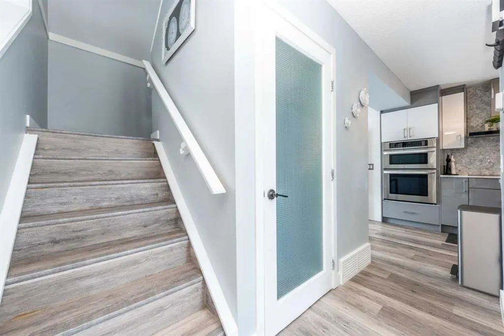 23 Falsby Place NE