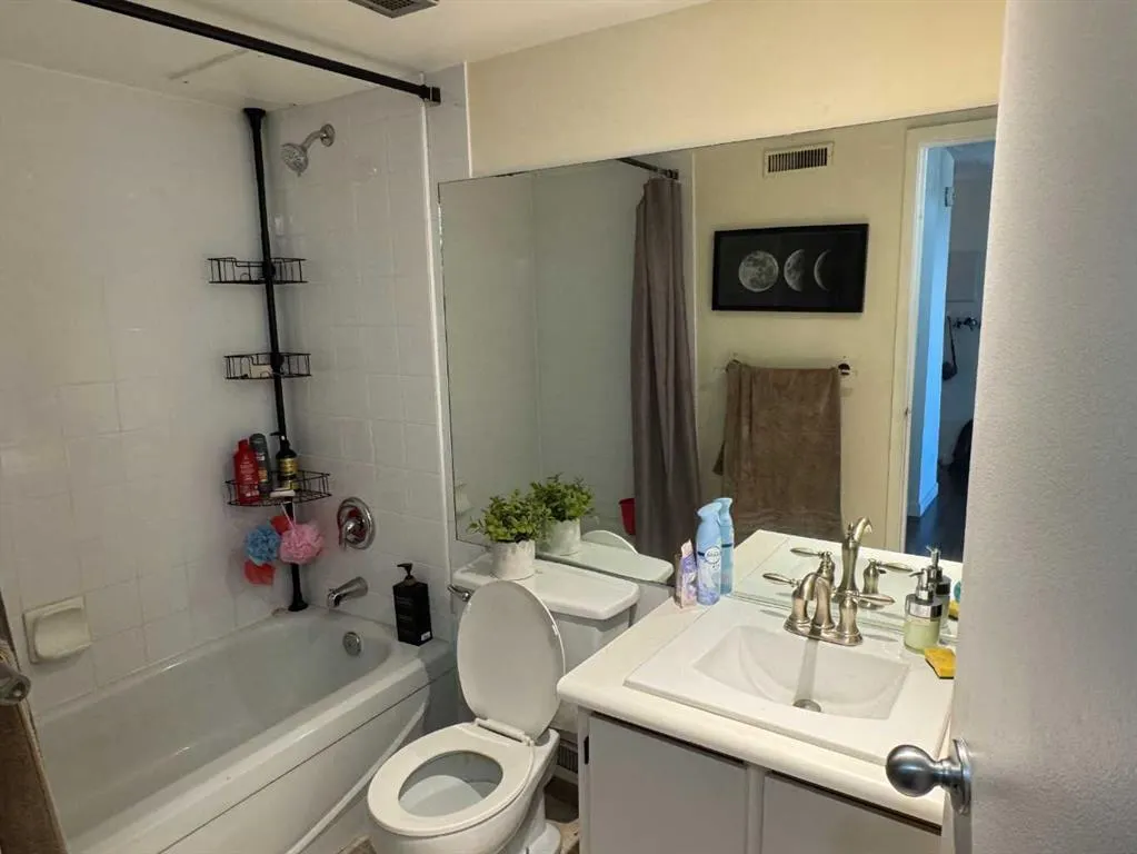 221 6 Avenue SE, #2412