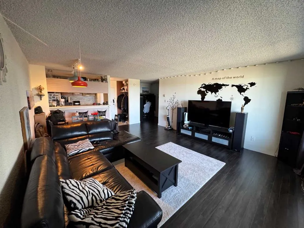 221 6 Avenue SE, #2412