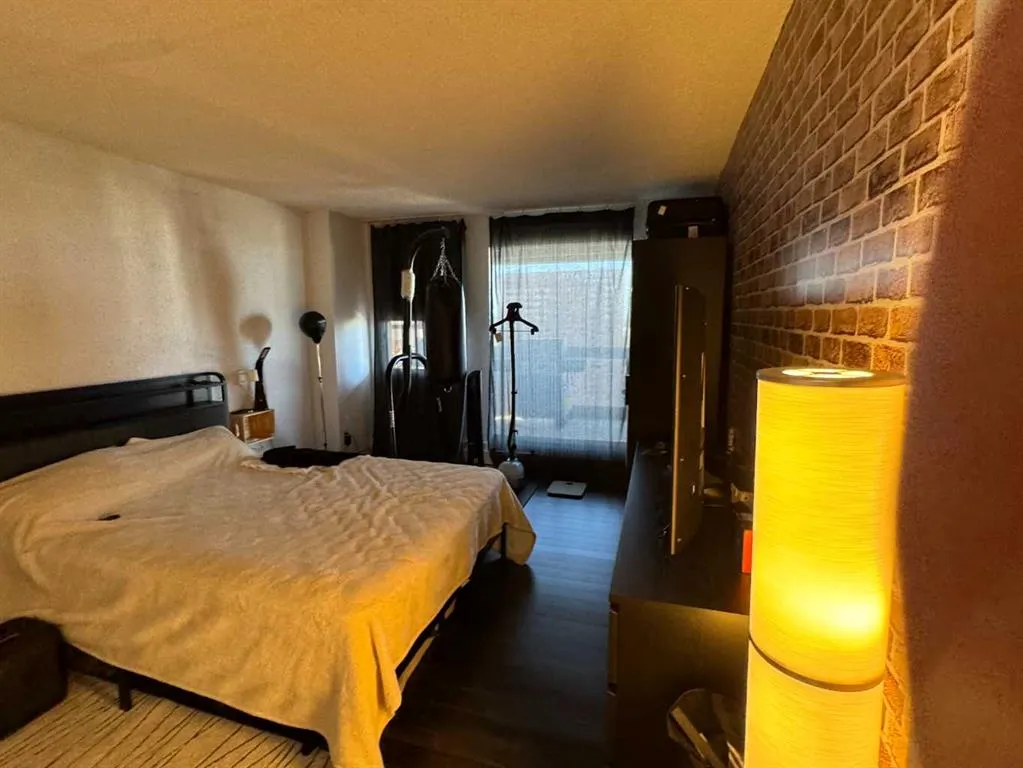 221 6 Avenue SE, #2412