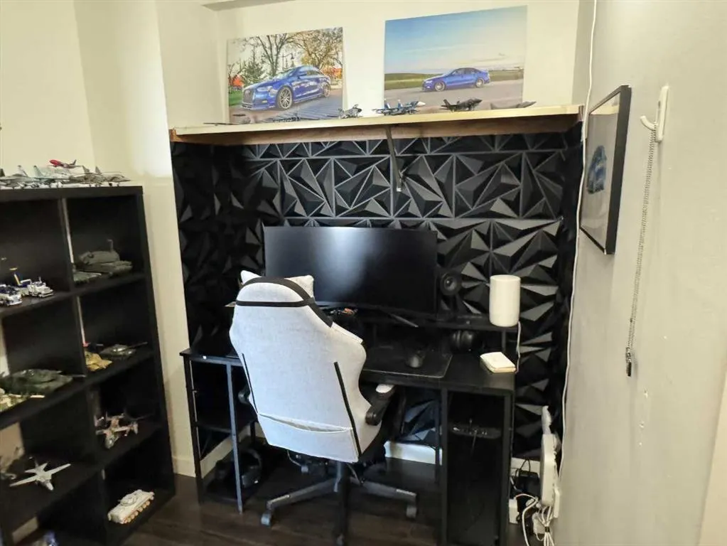 221 6 Avenue SE, #2412