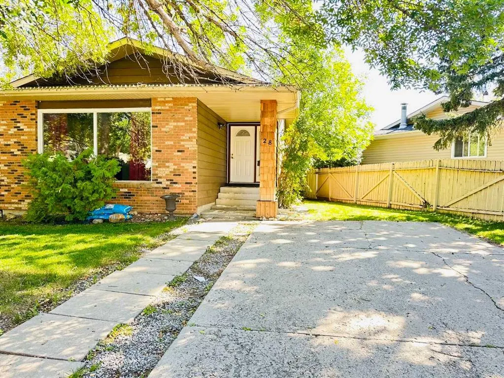 28 Berwick Rise NW
