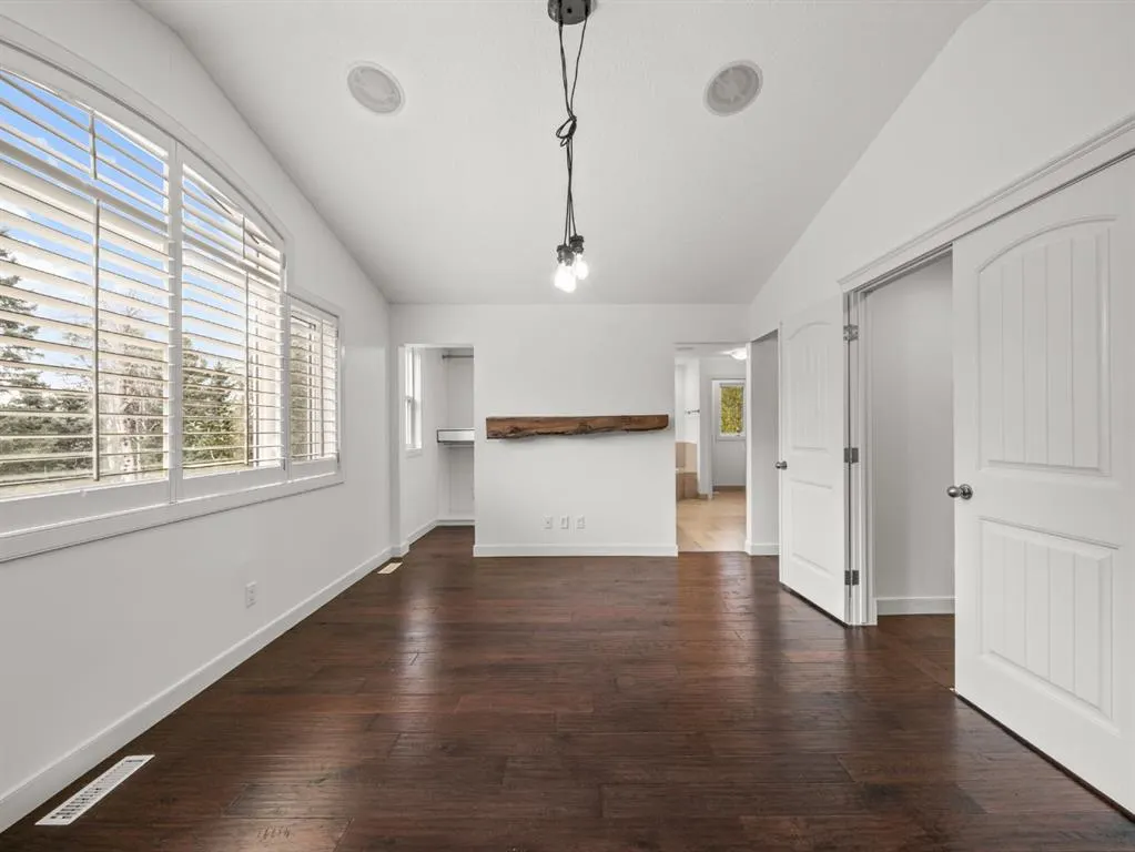 298075 218 Street W, #200