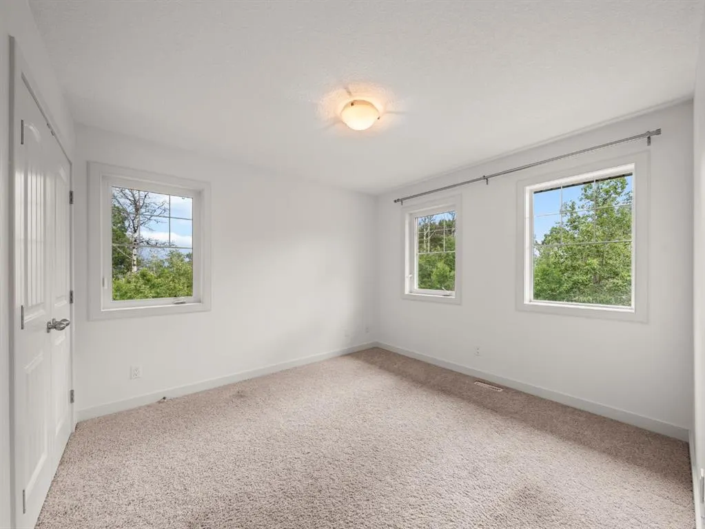 298075 218 Street W, #200