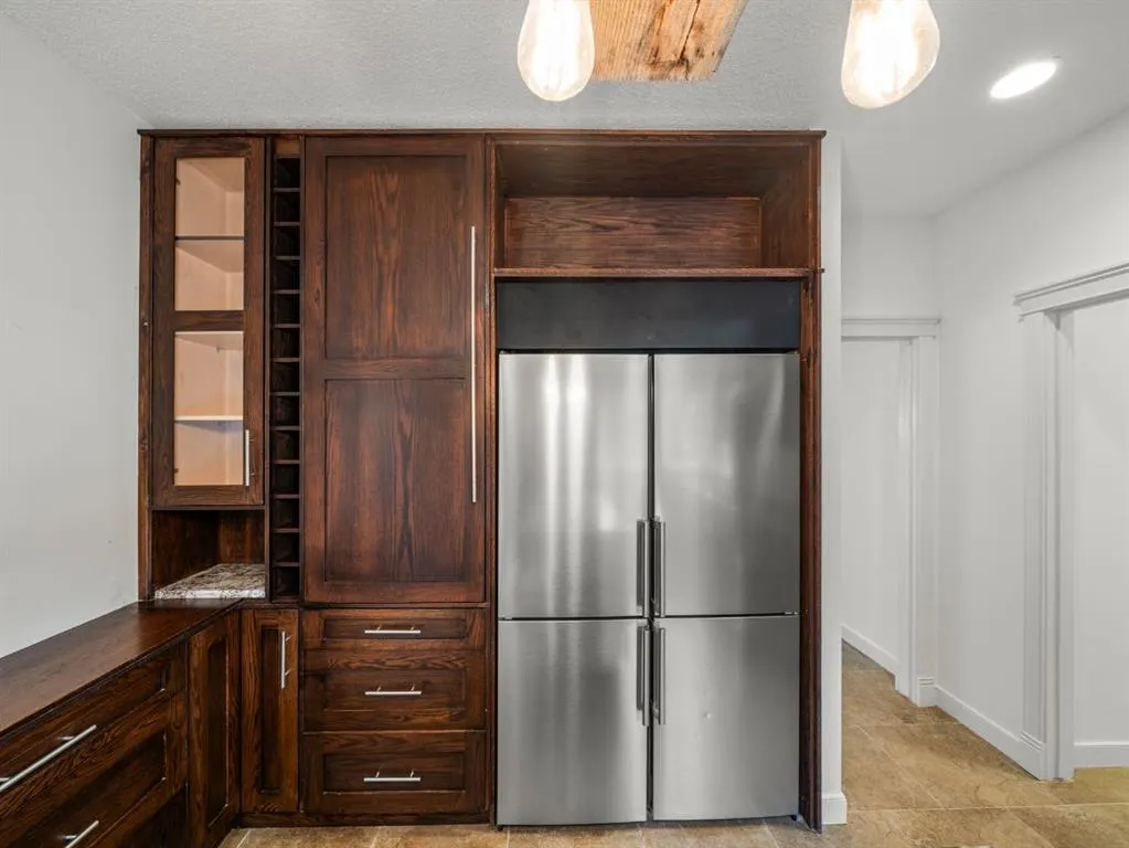 298075 218 Street W, #200