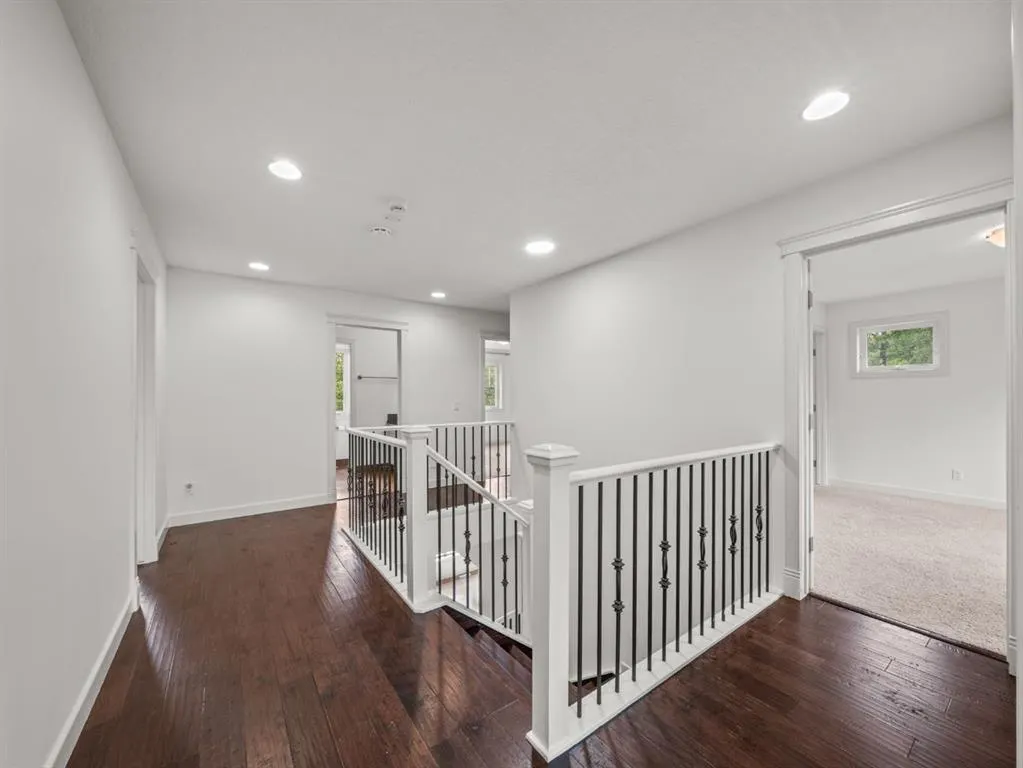 298075 218 Street W, #200