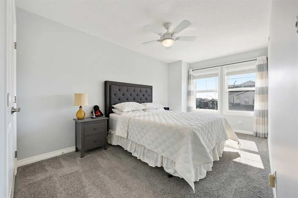 69 Howse Mount NE