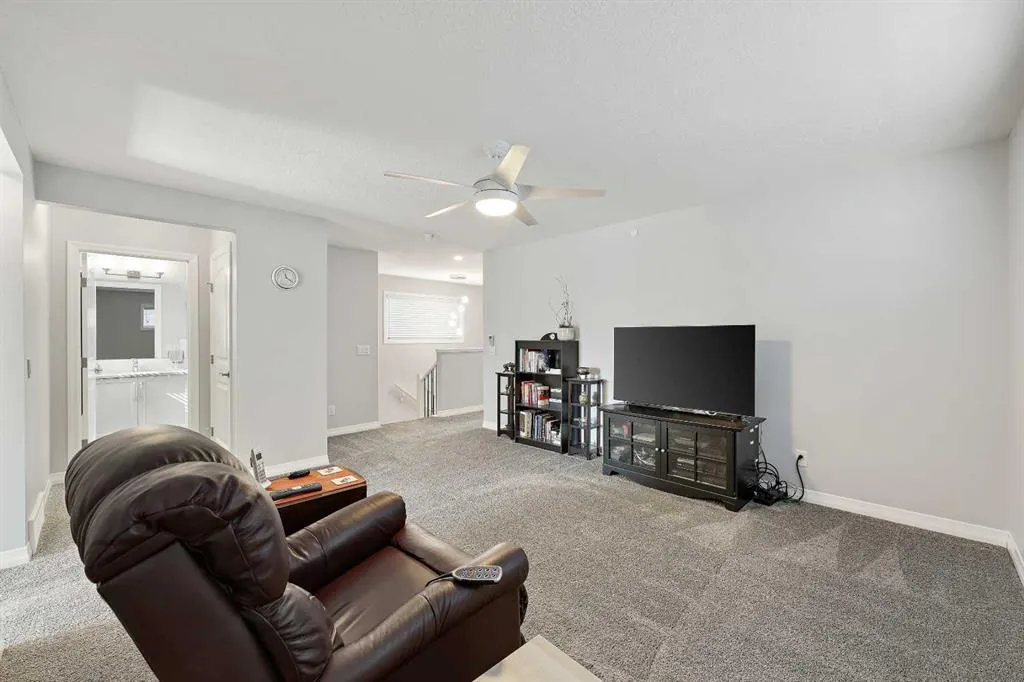 69 Howse Mount NE