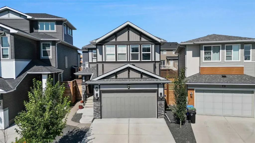 69 Howse Mount NE