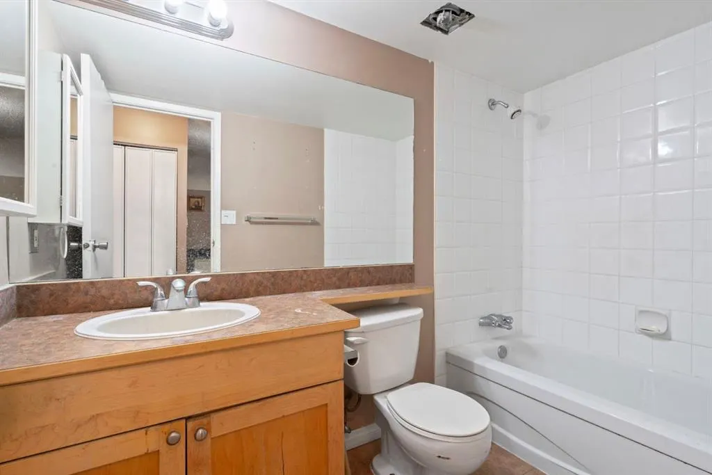 1334 12 Avenue SW, #202