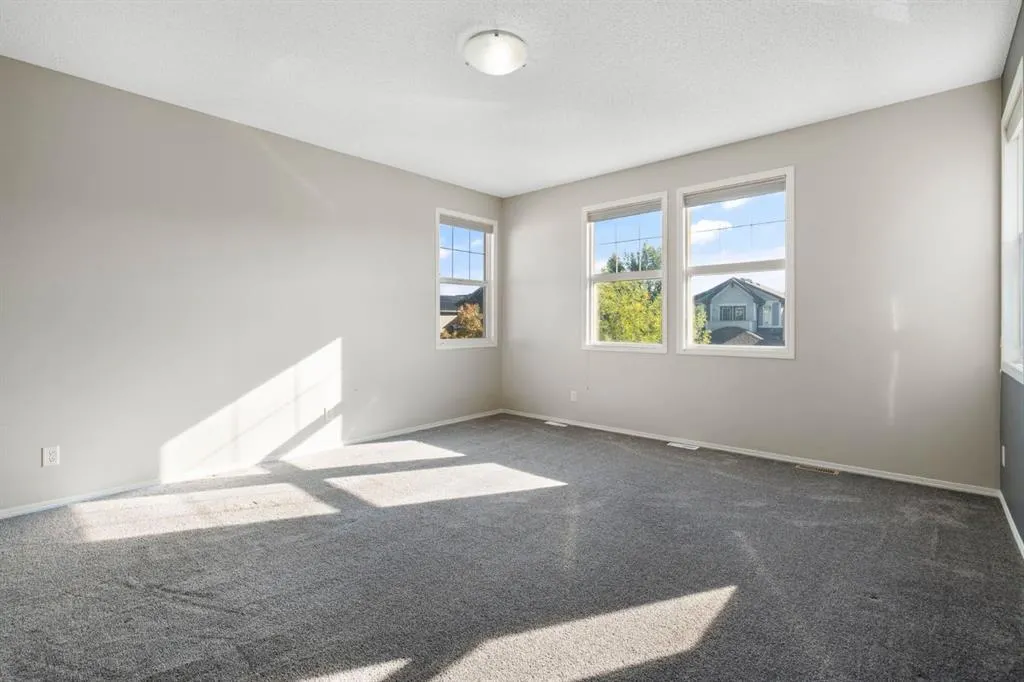 134 Autumn Close SE