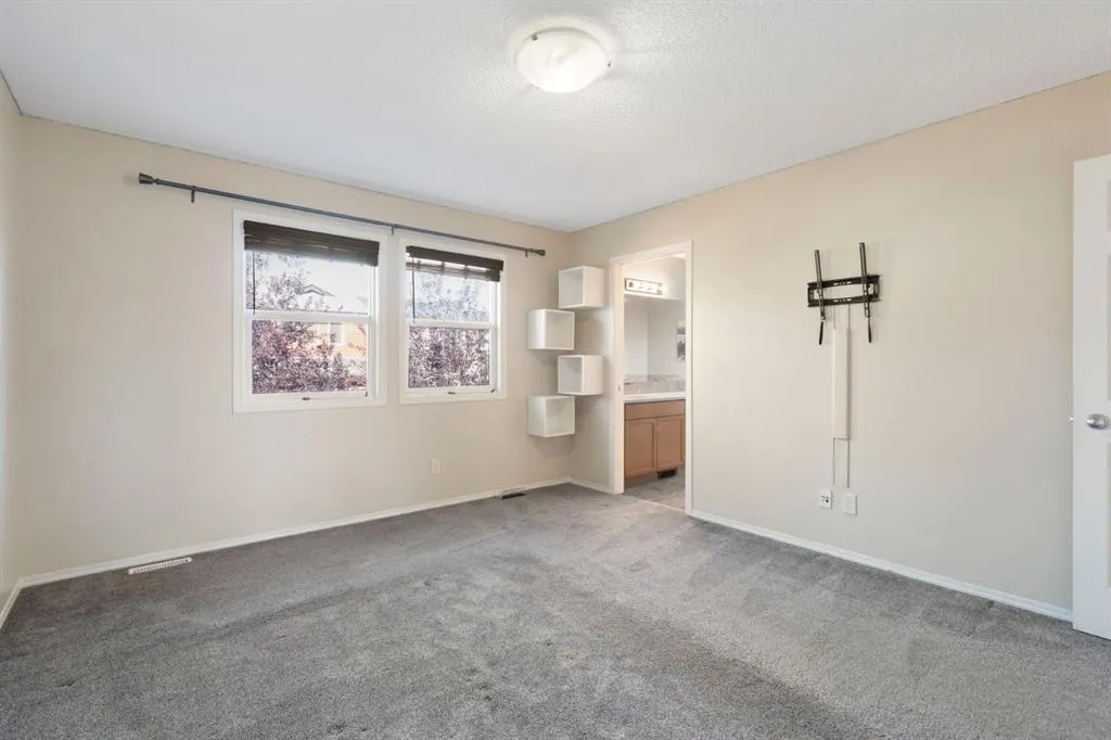 134 Autumn Close SE