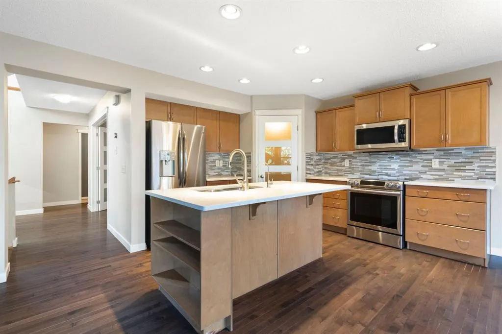 134 Autumn Close SE